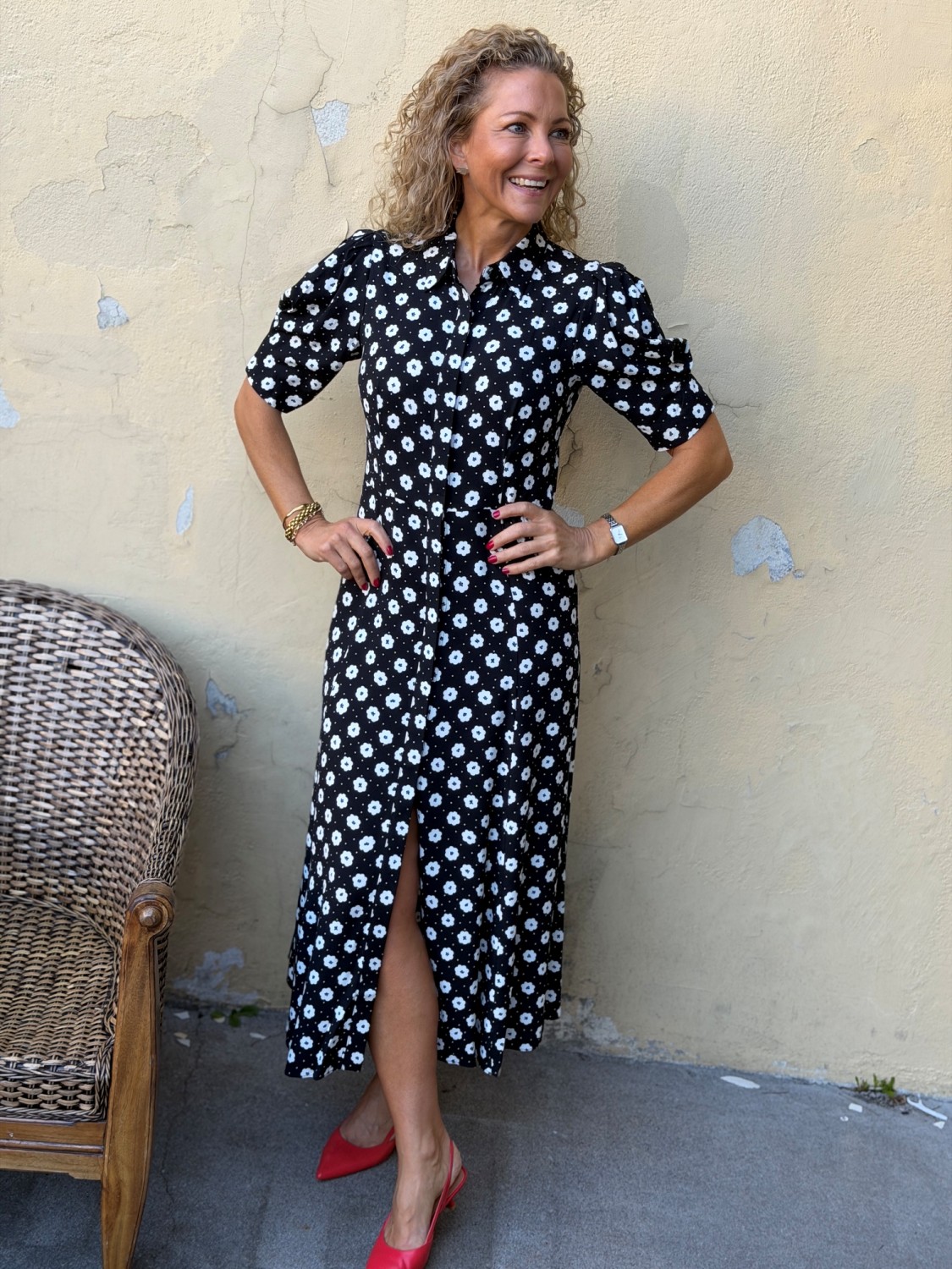 Pia Tjelta Charlotte Floral Midi Dress – Blomstret midikjole med belte