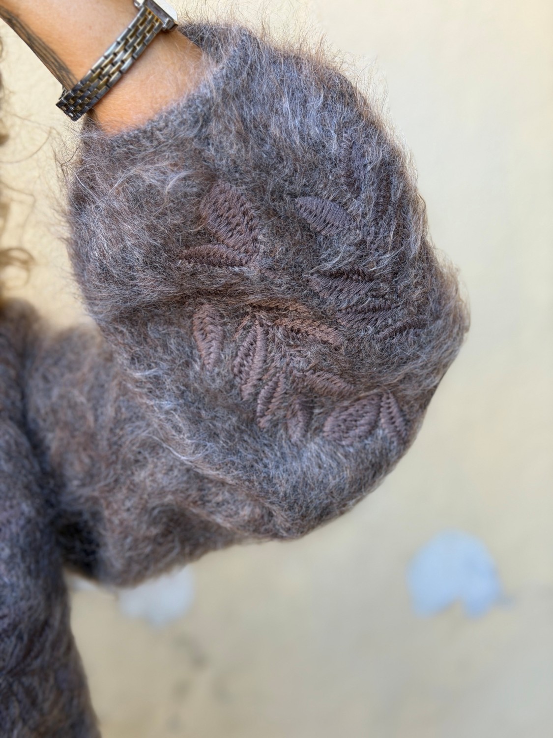 Ella & il Amie Chunky Cardigan Brown – Brun mohaircardigan med broderier