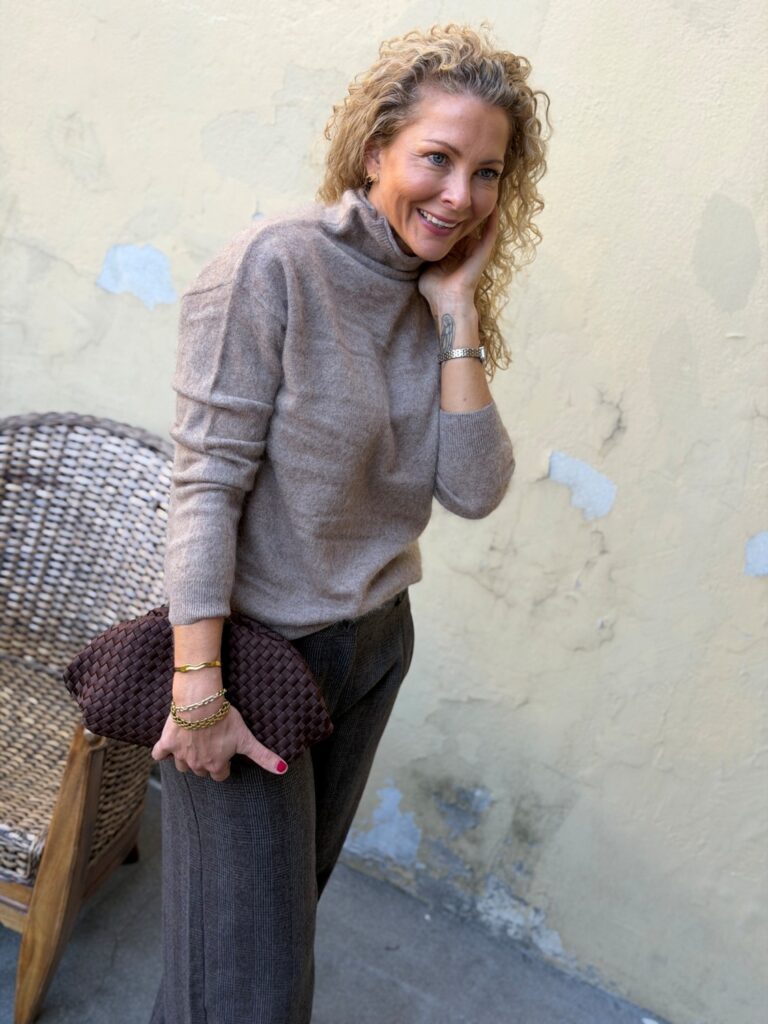 Close To My Heart Caia Sweater Hunter Beige – Børstet ull- og kasjmirgenser med høy hals