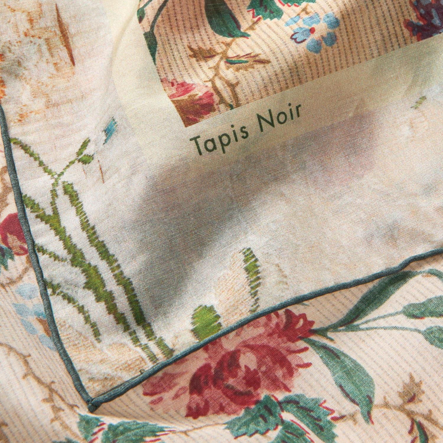 Tapis Noir Light Small Gina Scarf 67x67