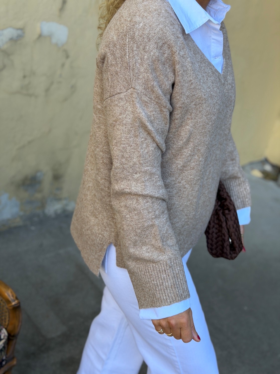 Grace & Mila Salvador V-Neck Sable – Beige genser med V-hals og lurex