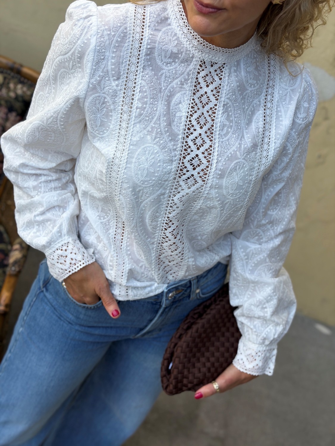 Grace & Mila Abigail Blouse Ivoire – Ivory bomullsbluse med engelsk broderi