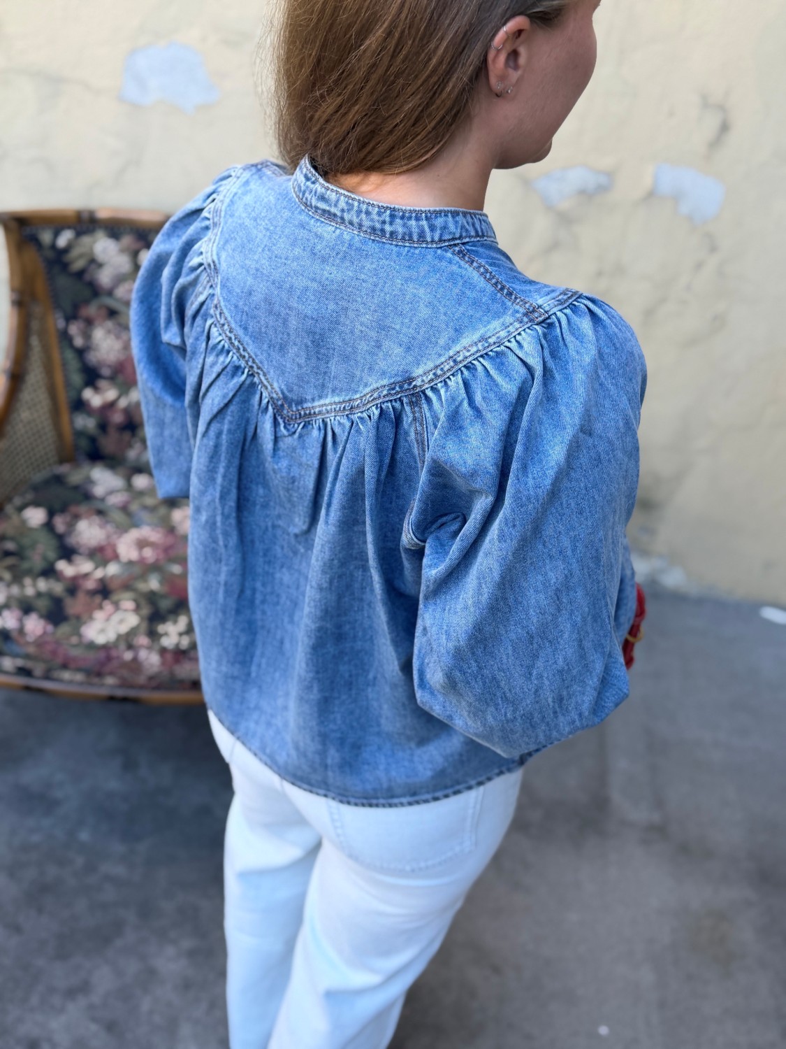 Grace & Mila Anaelle Blouse Light Blue – Lys blå denimbluse med pufferm