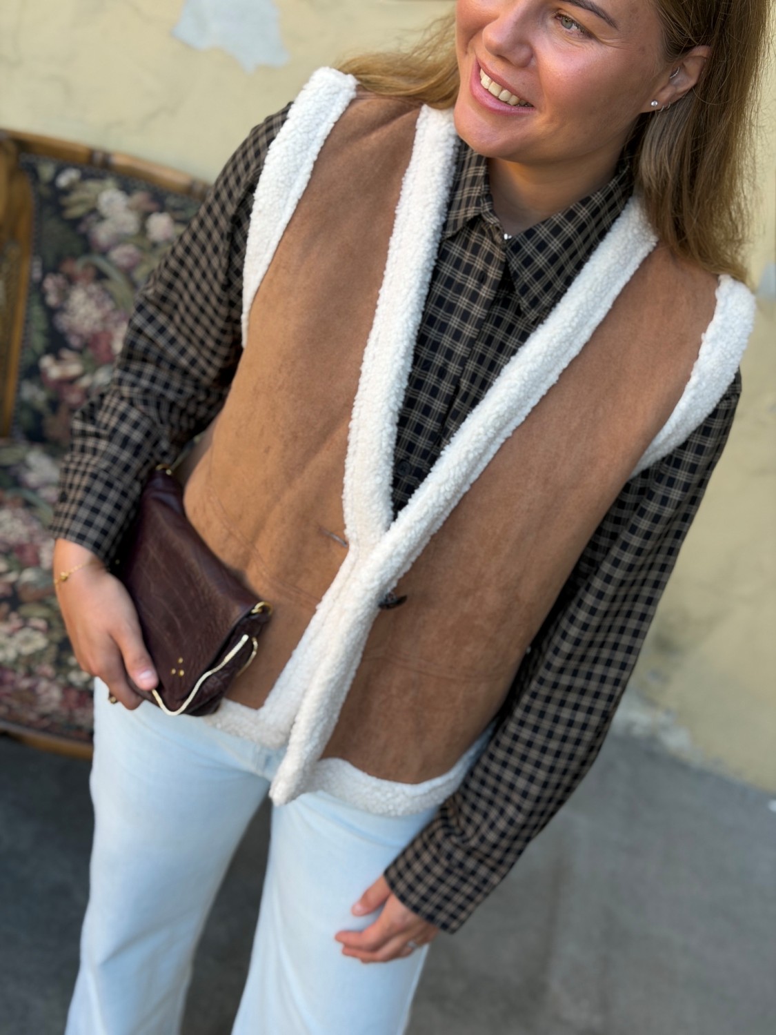 Grace & Mila Anya Vest Coffee – Brun teddyvest med V-hals