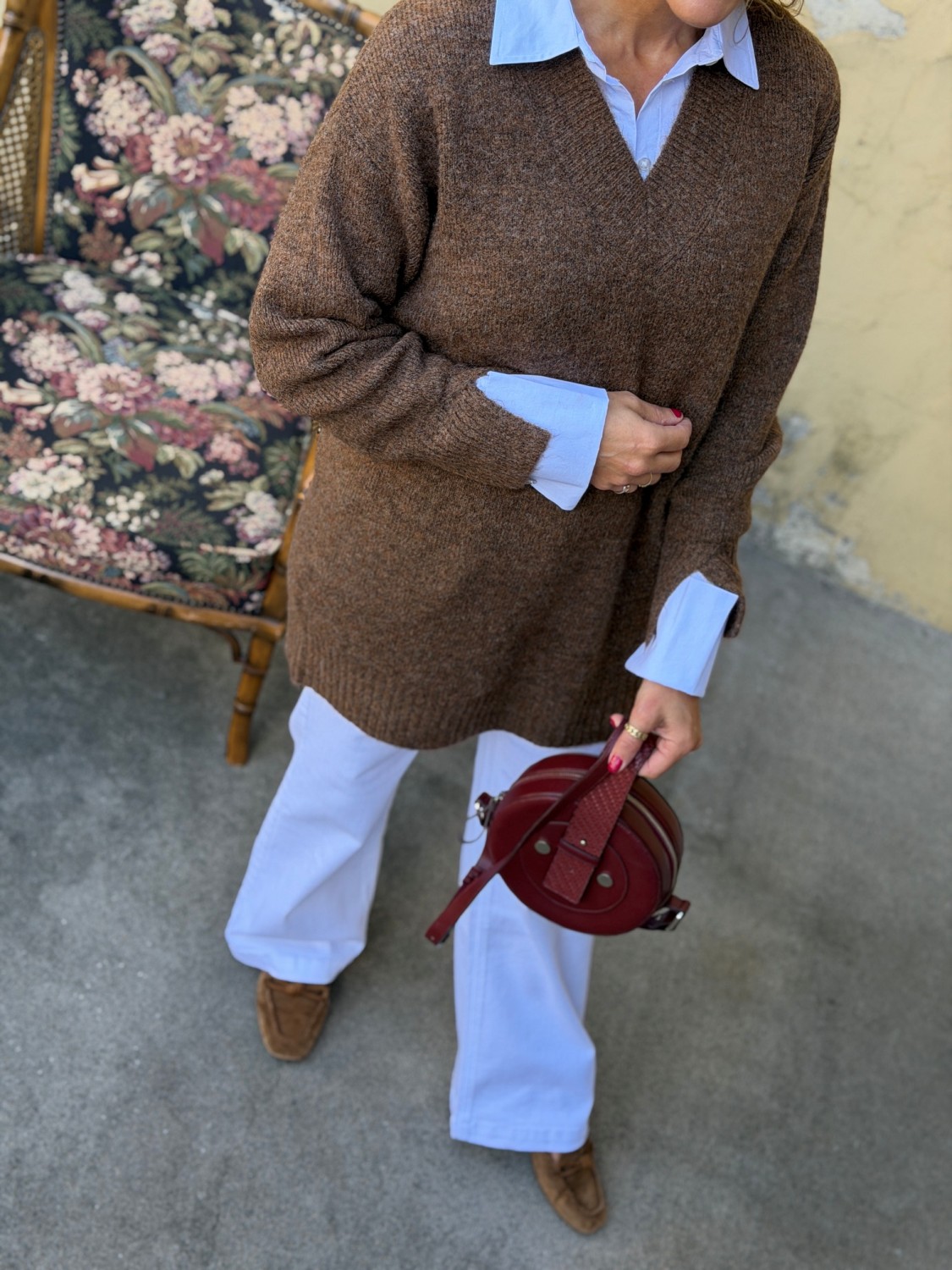 Grace & Mila Airina Chocolat – Brun oversized strikkegenser med V-hals