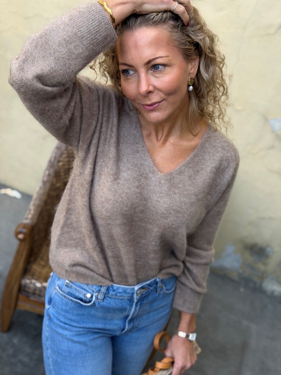 Urban Pioneers Boudica Sweater Sand Brown – Hårete ullgenser med kasjmir