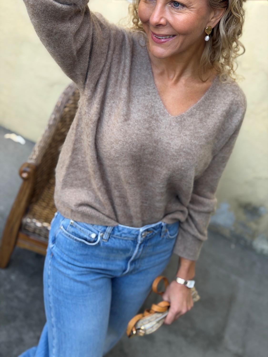 Urban Pioneers Boudica Sweater Sand Brown – Hårete ullgenser med kasjmir