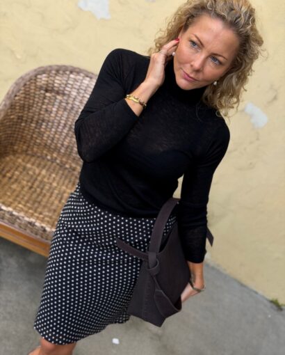 Selected Femme Vendy Wool Roll Neck Black – Sort høyhalset genser i 100 % merinoull