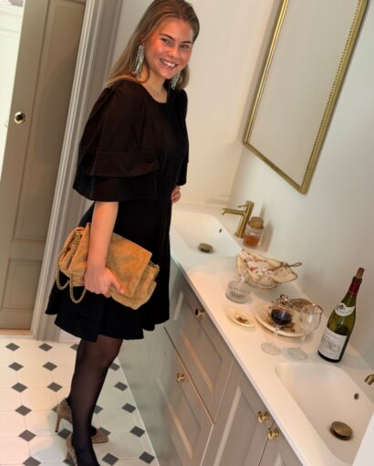 Y.A.S Malou 2/4 Dress Black – Sort kjole til  hverdag og fest