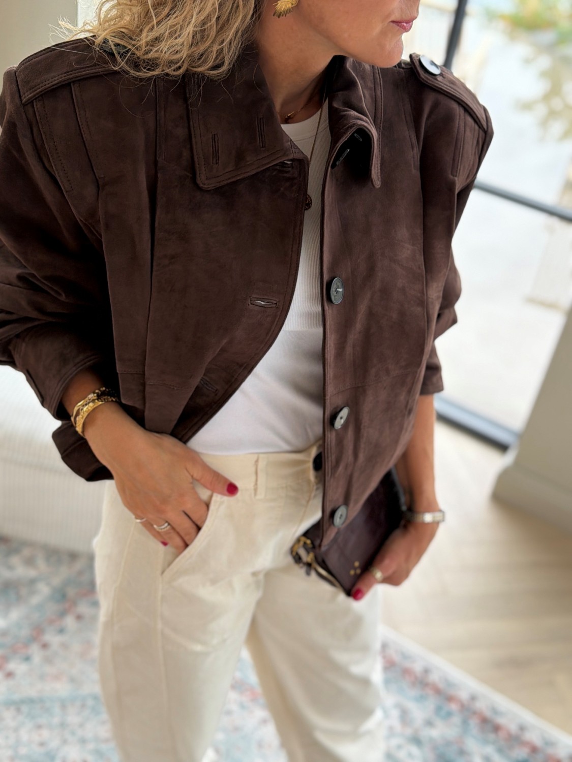My Essential Wardrobe Petra Suede Pleat Jacket – Semsket brun skinnjakke