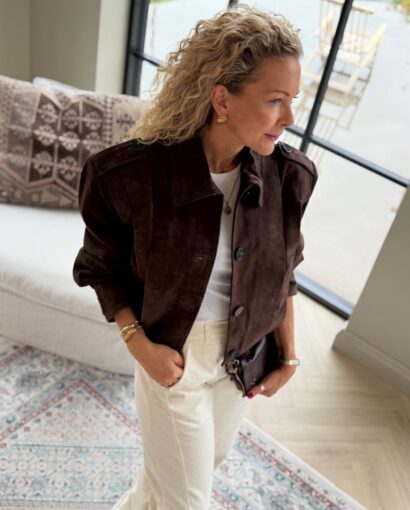 My Essential Wardrobe Petra Suede Pleat Jacket – Semsket brun skinnjakke
