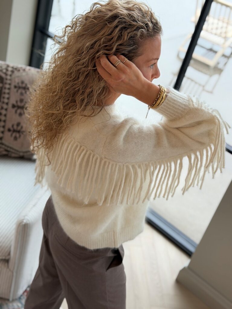 Ella & il Isabel Chunky Sweater Bright White – Mohairgenser med frynser