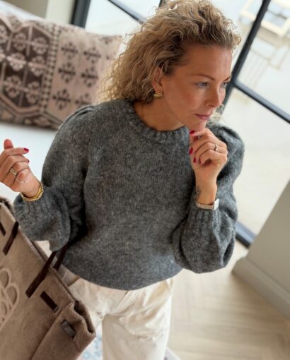 Grace & Mila Antoine Anthracite -  feminin strikk med puffarm