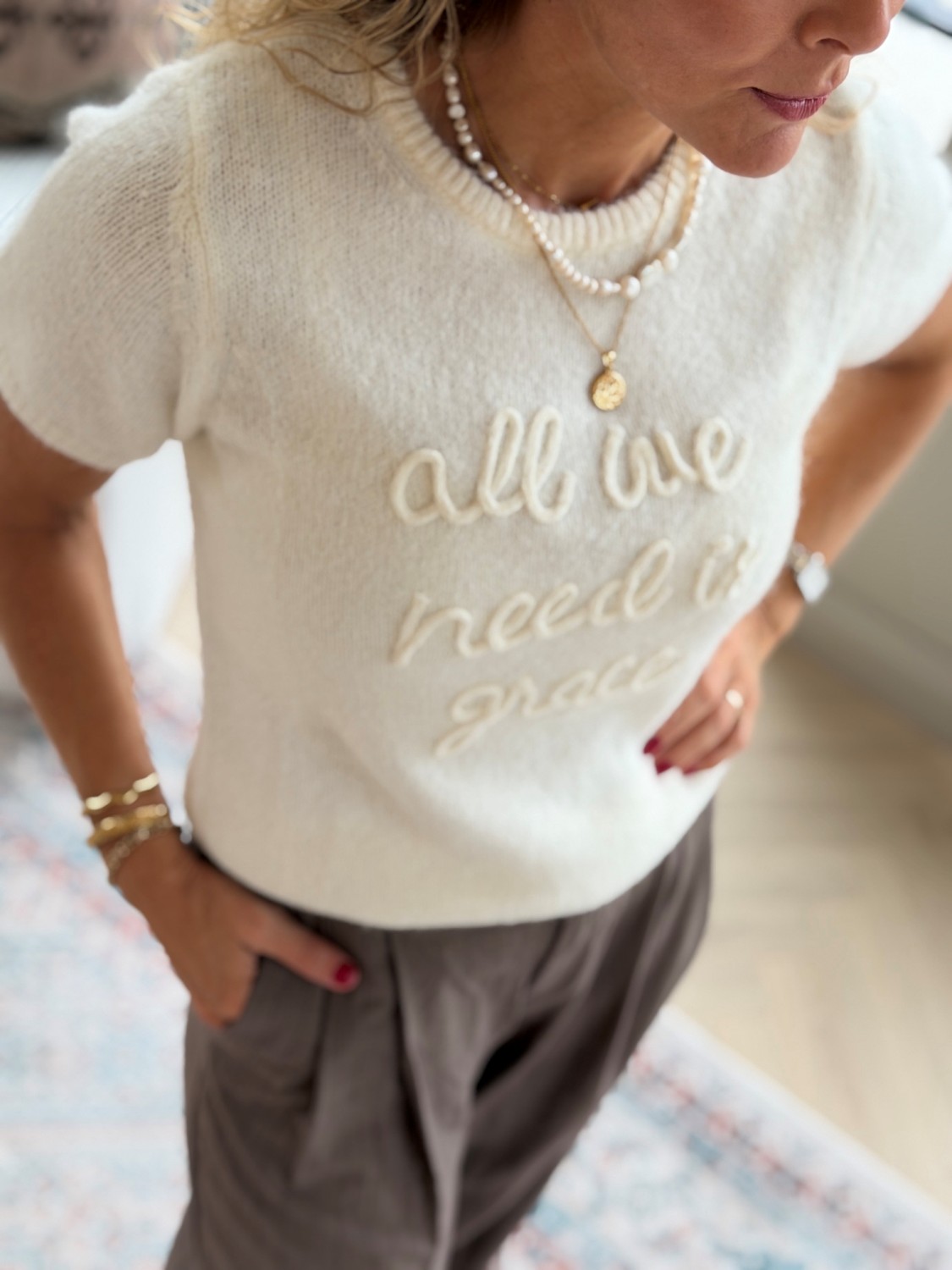 Grace & Mila Austyn Ivorie – Strikkegenser med kort arm