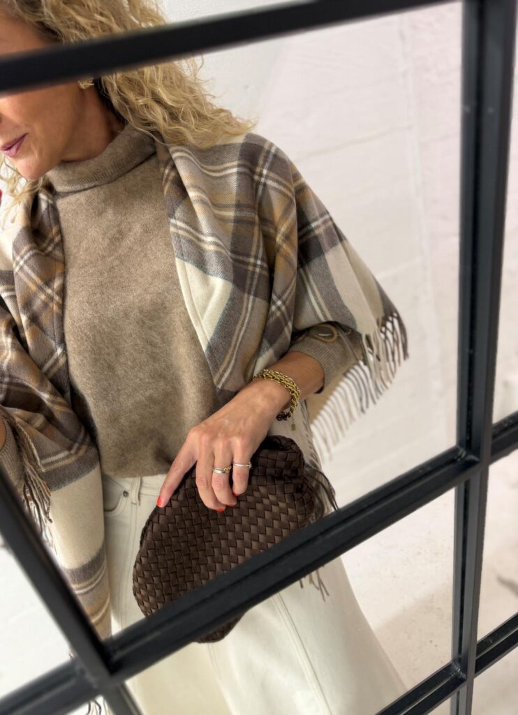 Endless Paris Echarpe Taupe – Ullskjerf/sjal med frynser