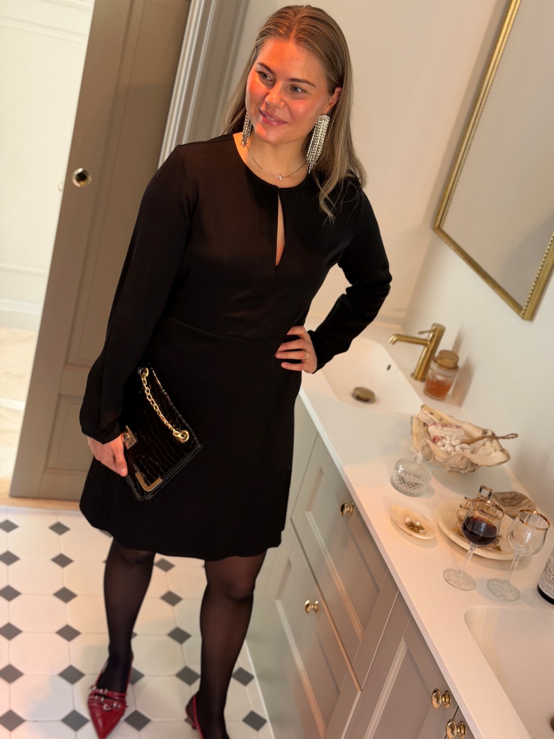 Selected Femme Laurina LS Slim Short Dress Black – Sort festkjole - Bilde 2