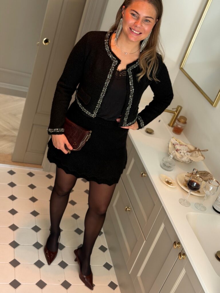 Helene Studios Bianca Cardigan – Strikkejakke i ull med paljetter