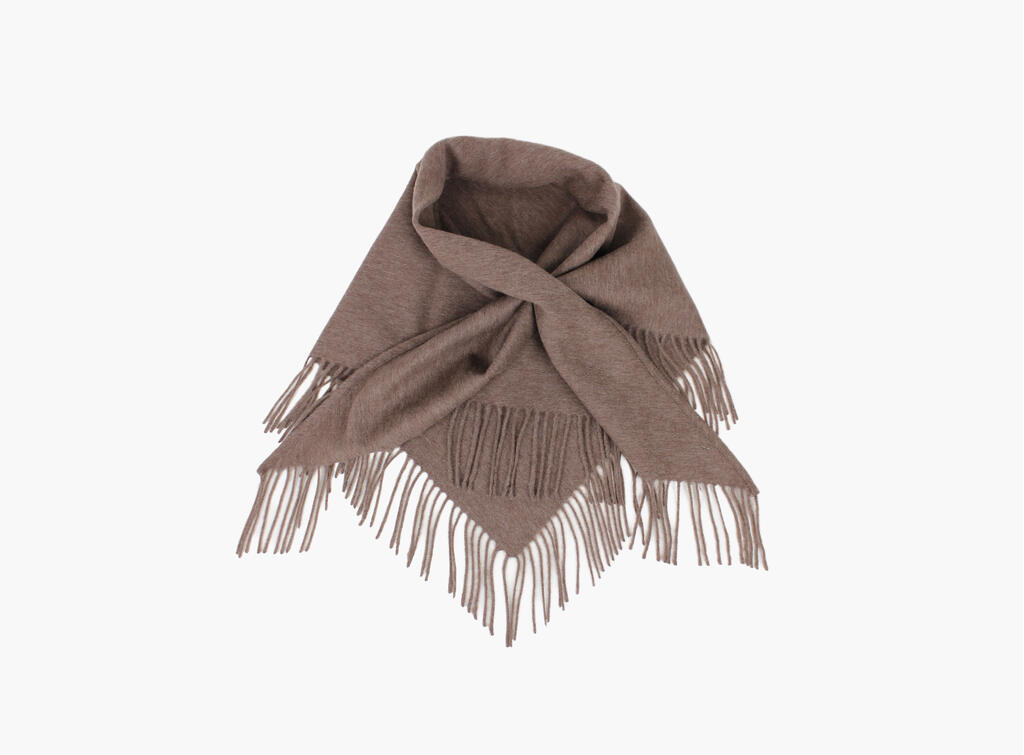 Nohr Oda Wool Triangle Scarf – Trekantskjerf i ull med frynser