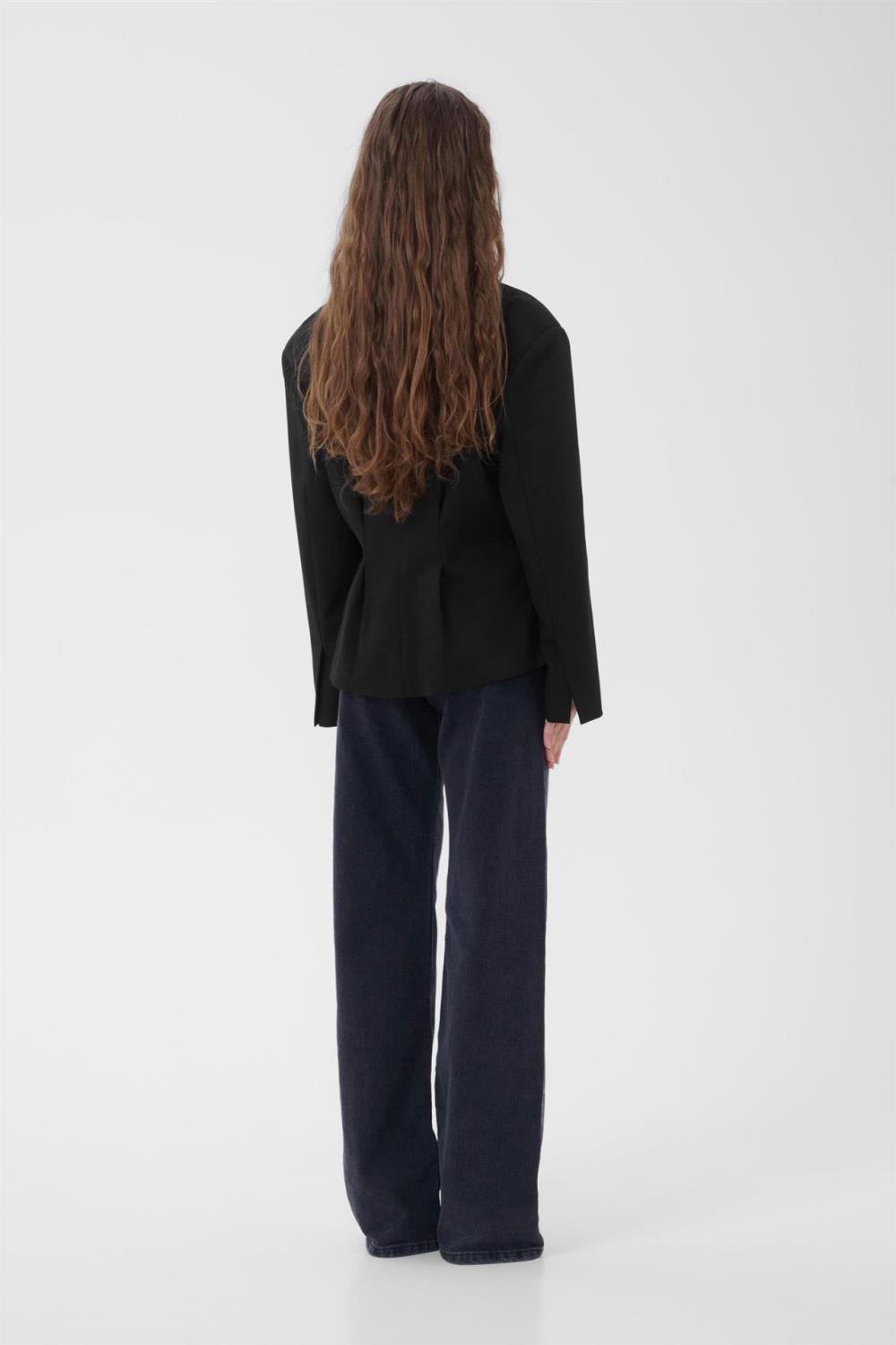 My Essential Wardrobe Evelina Shaped Blazer Black