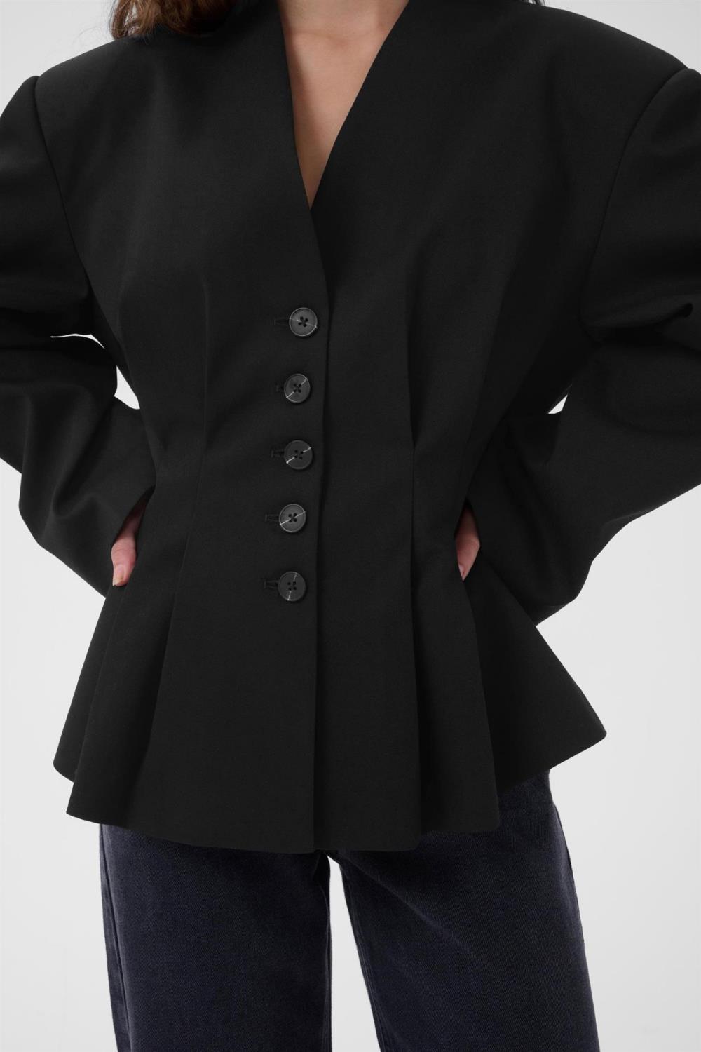 My Essential Wardrobe Evelina Shaped Blazer Black