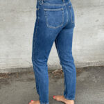 Tomorrow Denim Hepburn mom wash Bright Orlando