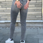 Tomorrow denim Hepburn HW Mom Vintage Grey