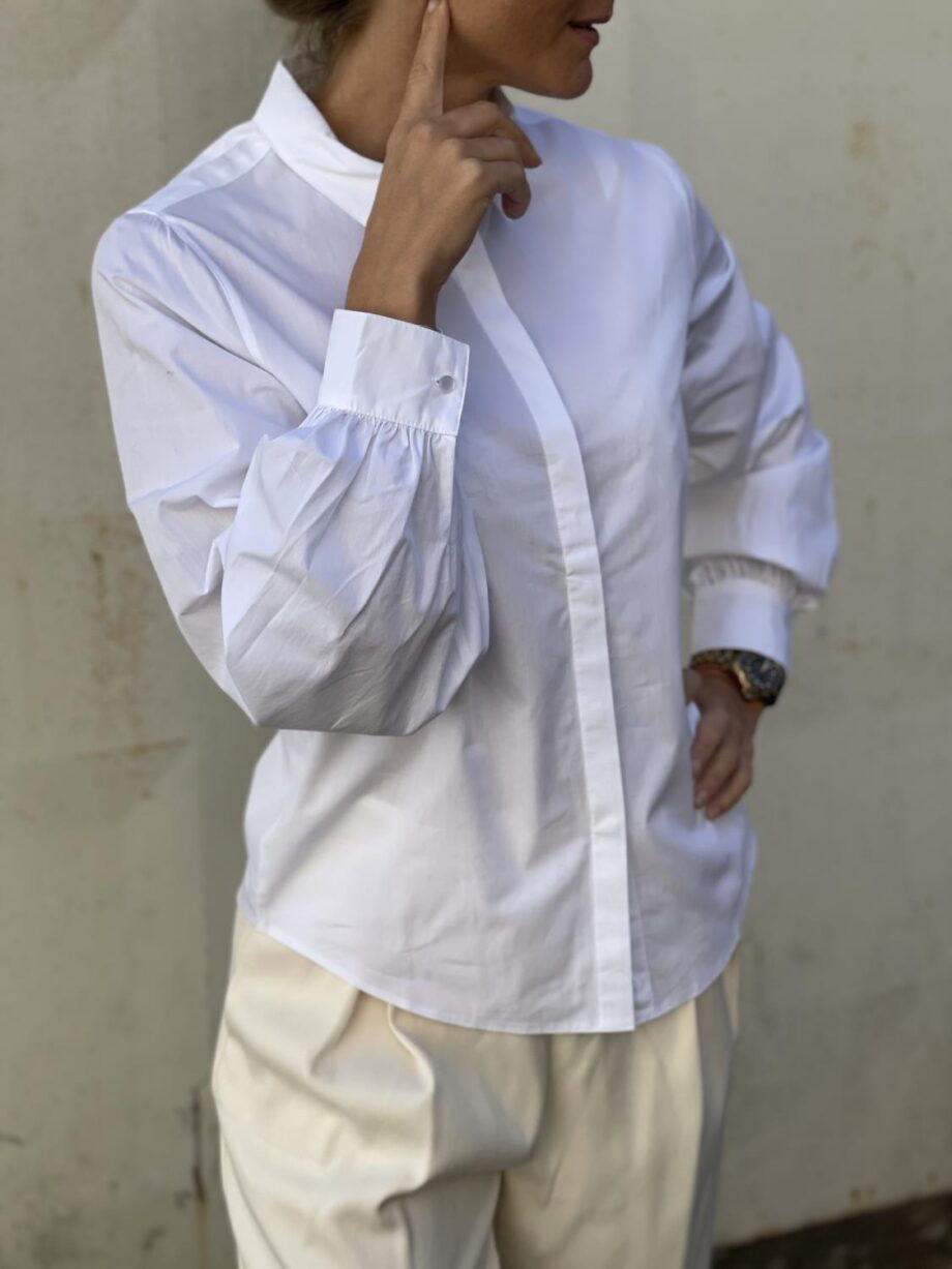 Untold Stories Bleeker Solid Blouse